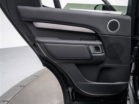 New 2026 Land Rover Discovery Limited Edition AWD/4WD image 25