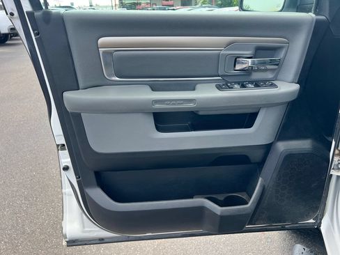 Used 2017 RAM 1500 Big Horn RWD image 21