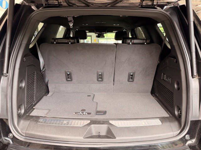 Used 2024 GMC Yukon Denali w/ Max Trailering Package AWD/4WD image 11