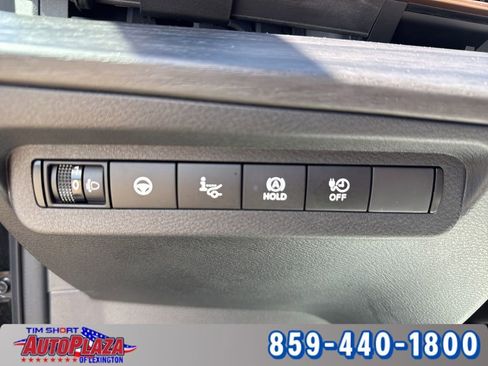 Used 2023 Nissan Ariya AWD image 35