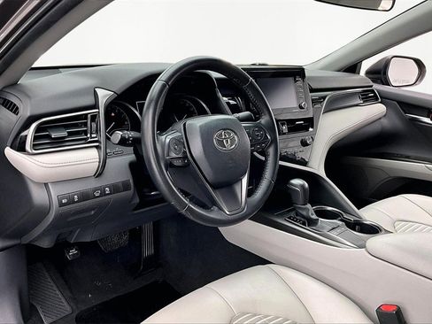 Used 2022 Toyota Camry SE image 14