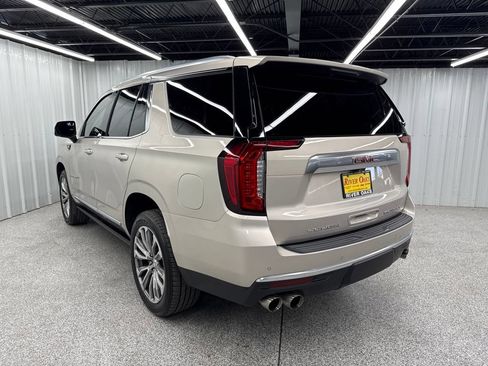 Used 2021 GMC Yukon Denali w/ Denali Premium Package AWD/4WD image 4