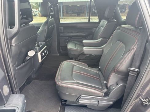 Used 2022 Ford Expedition Max Limited image 11