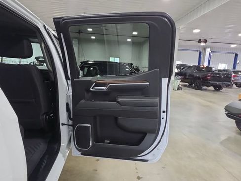 Used 2025 Chevrolet Silverado 1500 RST AWD/4WD image 28