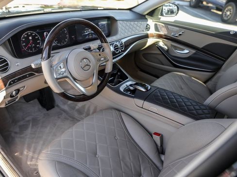 Used 2018 Mercedes-Benz S 560 4MATIC Sedan image 9