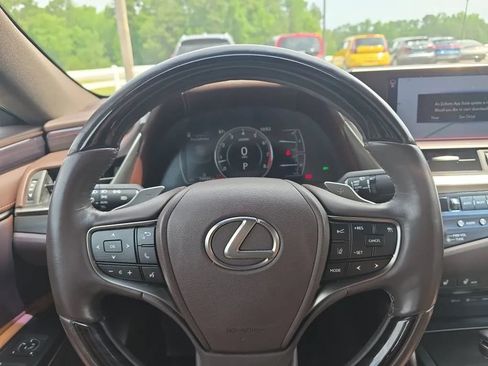Used 2019 Lexus ES 350 w/ Premium Package FWD image 17