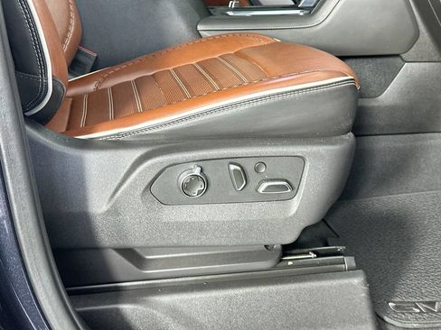 Used 2024 GMC Sierra 2500 Denali Ultimate AWD/4WD image 23