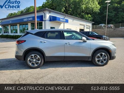 Used 2025 Chevrolet Blazer LT AWD/4WD image 6