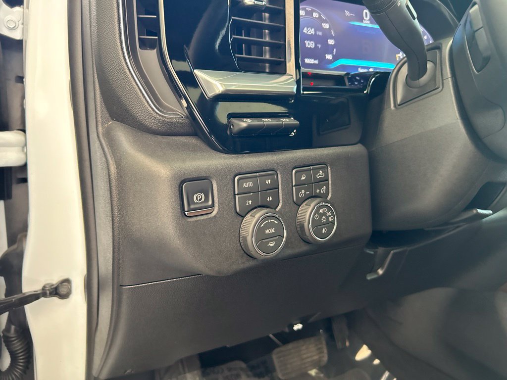 Used 2026 Chevrolet Silverado 3500 High Country w/ Technology Package AWD/4WD image 56