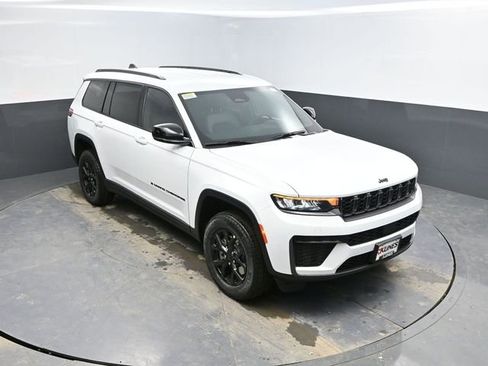 New 2026 Jeep Grand Cherokee L 4WD image 31