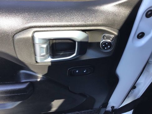 Used 2021 Jeep Wrangler Unlimited Sport AWD/4WD image 9