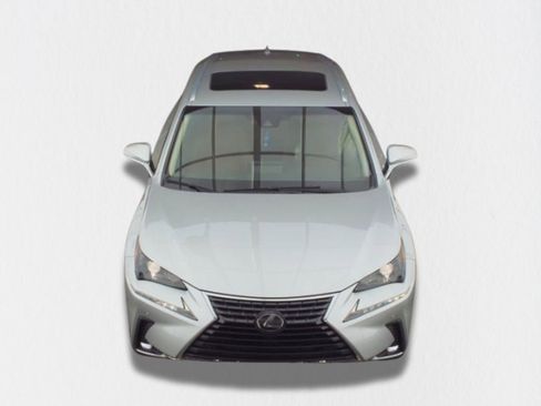 Used 2018 Lexus NX 300 FWD image 5