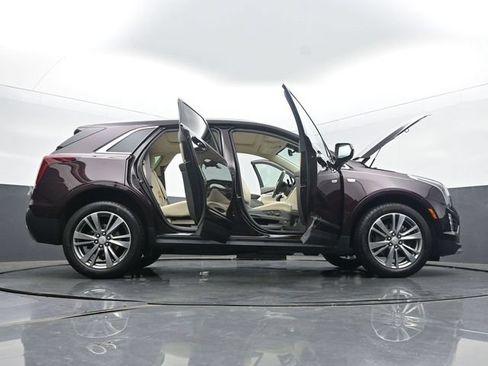 Used 2021 Cadillac XT5 Premium Luxury AWD/4WD image 64