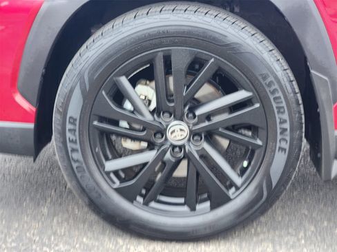 Used 2025 Toyota Corolla Cross AWD Hybrid image 9