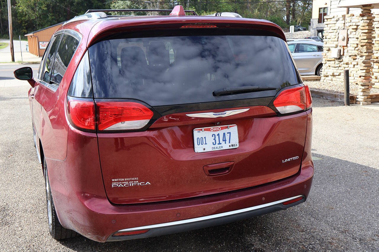 Used 2018 Chrysler Pacifica Limited FWD image 6