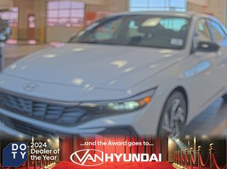 Used 2025 Hyundai Elantra Sport w/ Cargo Package video 1