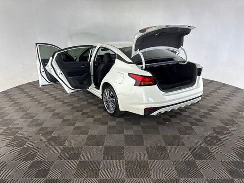 Certified 2024 Nissan Altima 2.5 SL FWD image 16