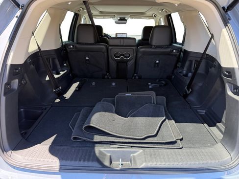 Used 2025 Honda Pilot Elite image 17