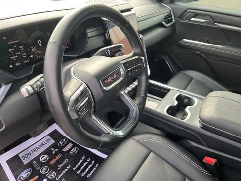 Used 2024 GMC Acadia Elevation AWD/4WD image 16