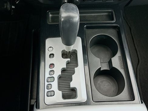 Used 2015 Nissan Titan PRO-4X image 23