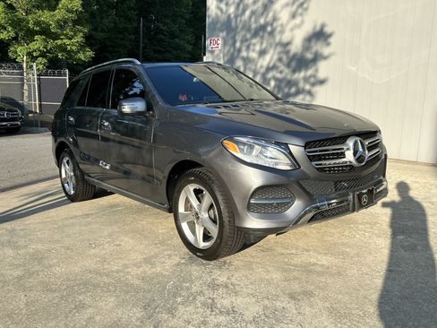 Used 2018 Mercedes-Benz GLE 350 4MATIC image 4