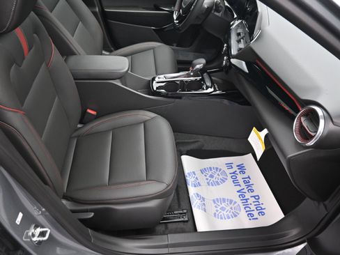 New 2026 Chevrolet Trax RS w/ Sunroof Package FWD image 26