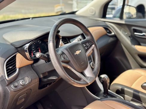 Used 2018 Chevrolet Trax LT w/ Driver Confidence Package image 9