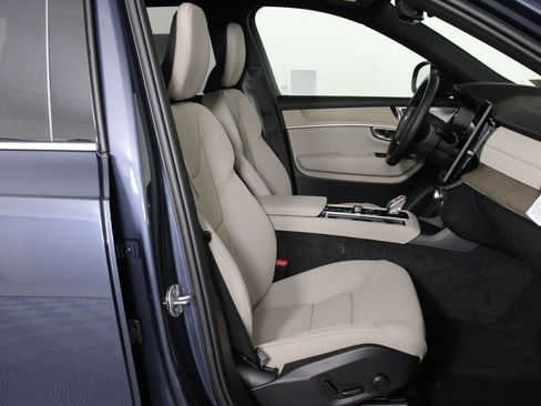 New 2026 Volvo XC90 T8 Plus w/ Protection Package Premier image 10