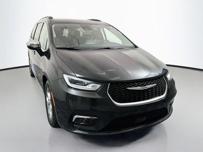 Used 2023 Chrysler Pacifica Limited