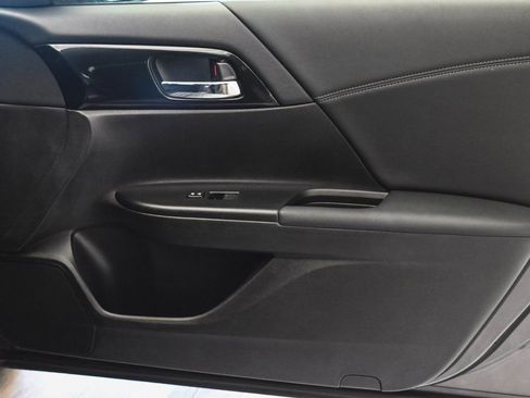 Used 2015 Honda Accord Sport image 9