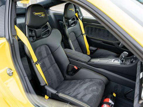 Used 2018 Porsche 911 GT2 RS RWD image 15