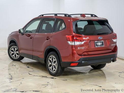 Used 2023 Subaru Forester Premium AWD/4WD image 10