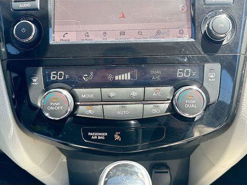 Used 2020 Nissan Rogue Sport SL AWD/4WD image 16