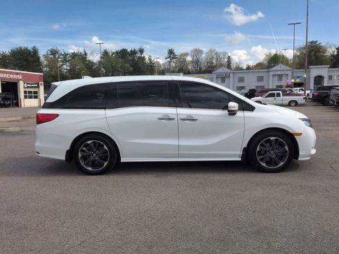 Used 2023 Honda Odyssey Elite image 9