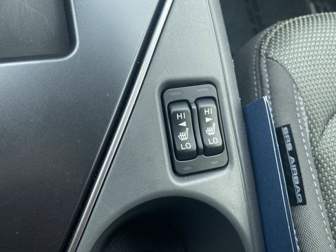 Used 2024 Subaru Crosstrek 2.0i Premium image 32