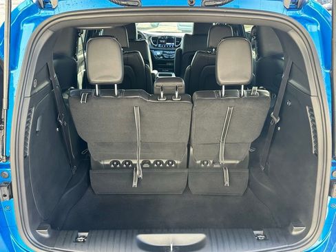New 2026 Chrysler Pacifica Select w/ S Appearance Package image 15