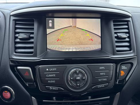 Used 2020 Nissan Pathfinder SV FWD image 28
