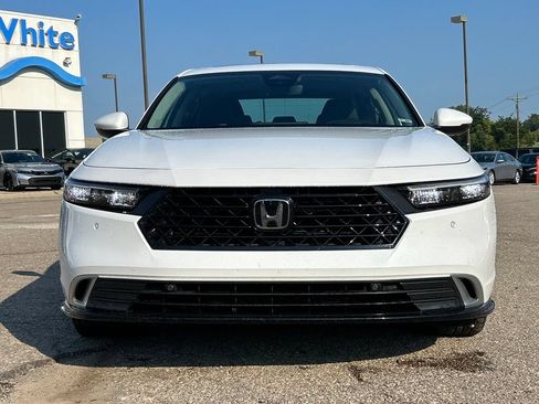Used 2024 Honda Accord Touring image 2