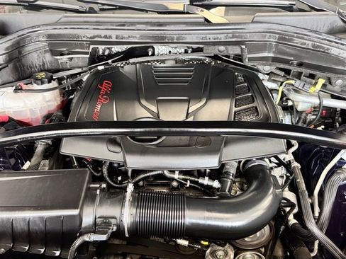 Used 2021 Alfa Romeo Stelvio Ti image 23