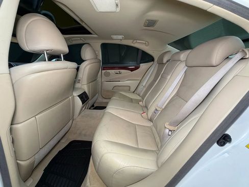 Used 2009 Lexus LS 460 AWD image 21