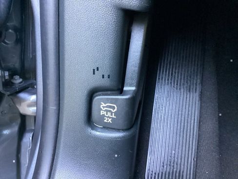 Used 2022 Ford Explorer Limited w/ Equipment Group 301A image 67