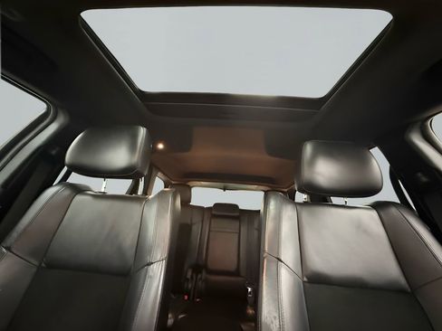 Used 2018 Jeep Grand Cherokee Altitude image 12