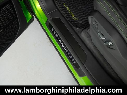 Used 2023 Lamborghini Urus S AWD/4WD image 16