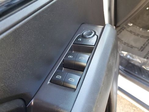 Used 2023 GMC Canyon Elevation image 16