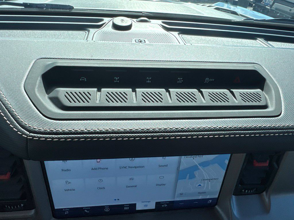 Used 2024 Ford Bronco Raptor w/ Interior Carbon Fiber Pack 6 AWD/4WD image 22