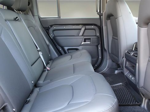 Used 2025 Land Rover Defender 110 S image 18