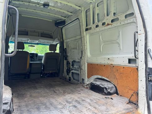 Used 2014 Nissan NV 2500 SV w/ Side & Curtain Airbag Package RWD image 17