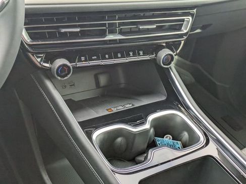 New 2026 Chevrolet Traverse LT w/ Sun and Wheel Package image 21