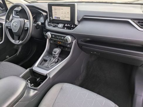Used 2025 Toyota RAV4 XLE image 32