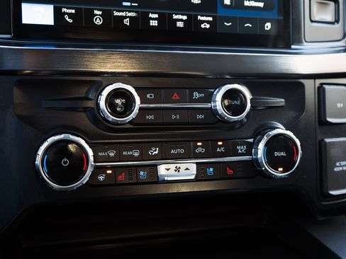 Used 2025 Ford F250 Lariat w/ Chrome Package image 30